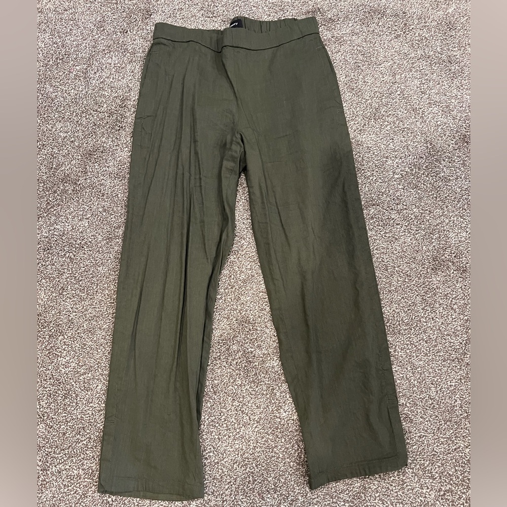 Size 6 Beautiful Theory ankle pants!